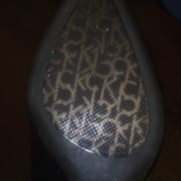 Shoes - Picture 3 of 6